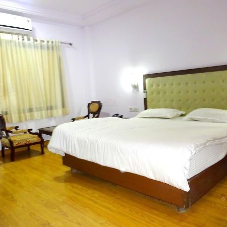 Hotel Utsav Nāthdwāra Eksteriør billede