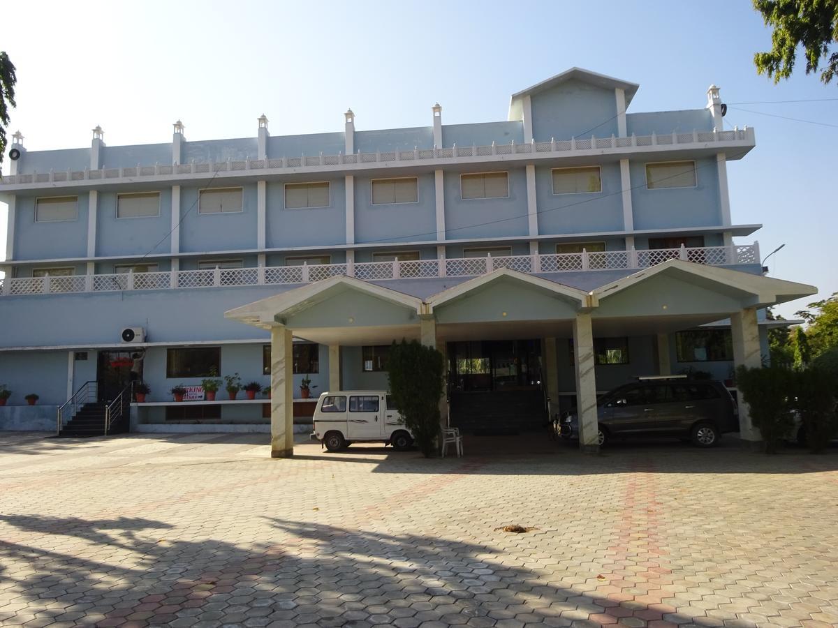 Hotel Utsav Nāthdwāra Eksteriør billede