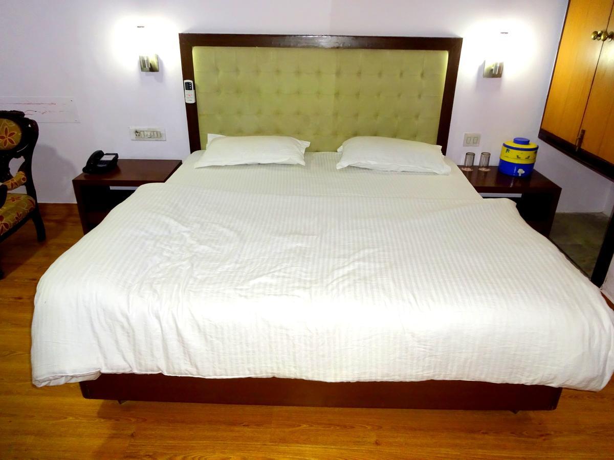 Hotel Utsav Nāthdwāra Eksteriør billede