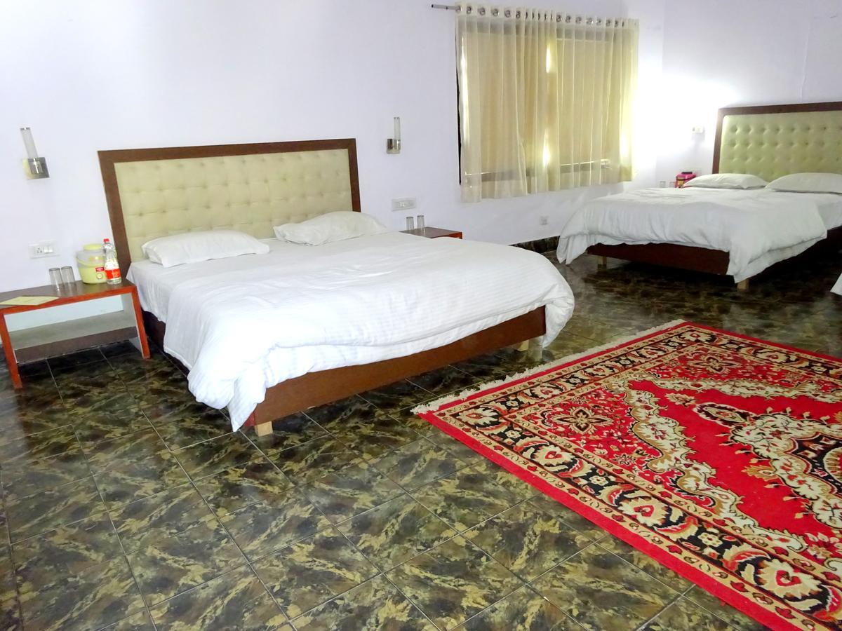 Hotel Utsav Nāthdwāra Eksteriør billede